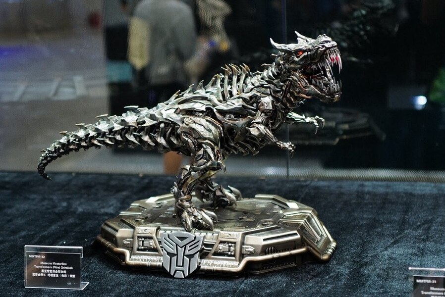 WonderFest 2021   Prime 1 Studio X Transformers Statues Display  (8 of 9)
